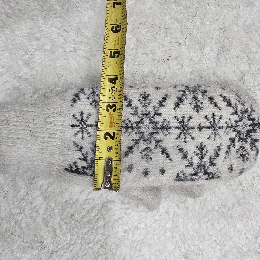 Handmade Goat Down Mittens White Gray Snowflake Warm Winter Gloves Russian‎